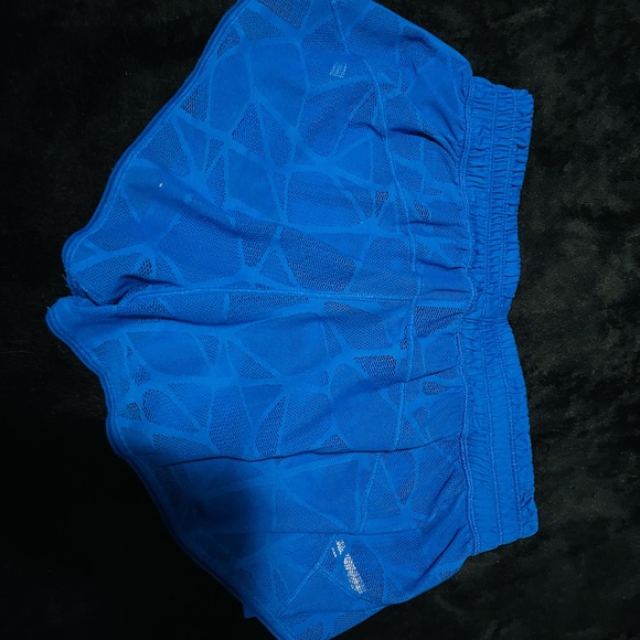 Lululemon clothes - Picture 3 of 9